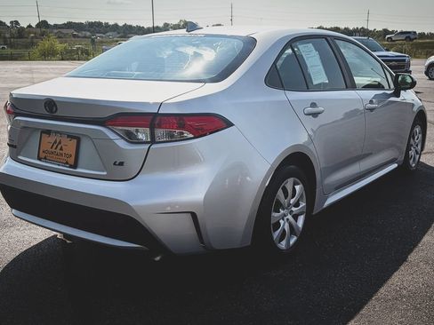 Used 2020 Toyota Corolla LE FWD image 28