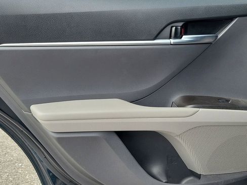 Used 2021 Toyota Camry LE w/ Convenience Package image 15