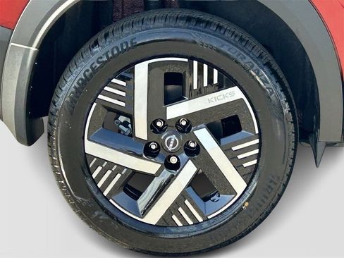 New 2026 Nissan Kicks SV FWD image 7