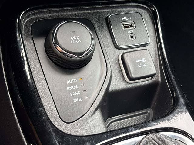 Certified 2019 Jeep Compass Latitude AWD/4WD image 24