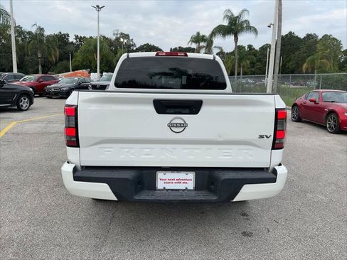 Used 2022 Nissan Frontier SV RWD image 11