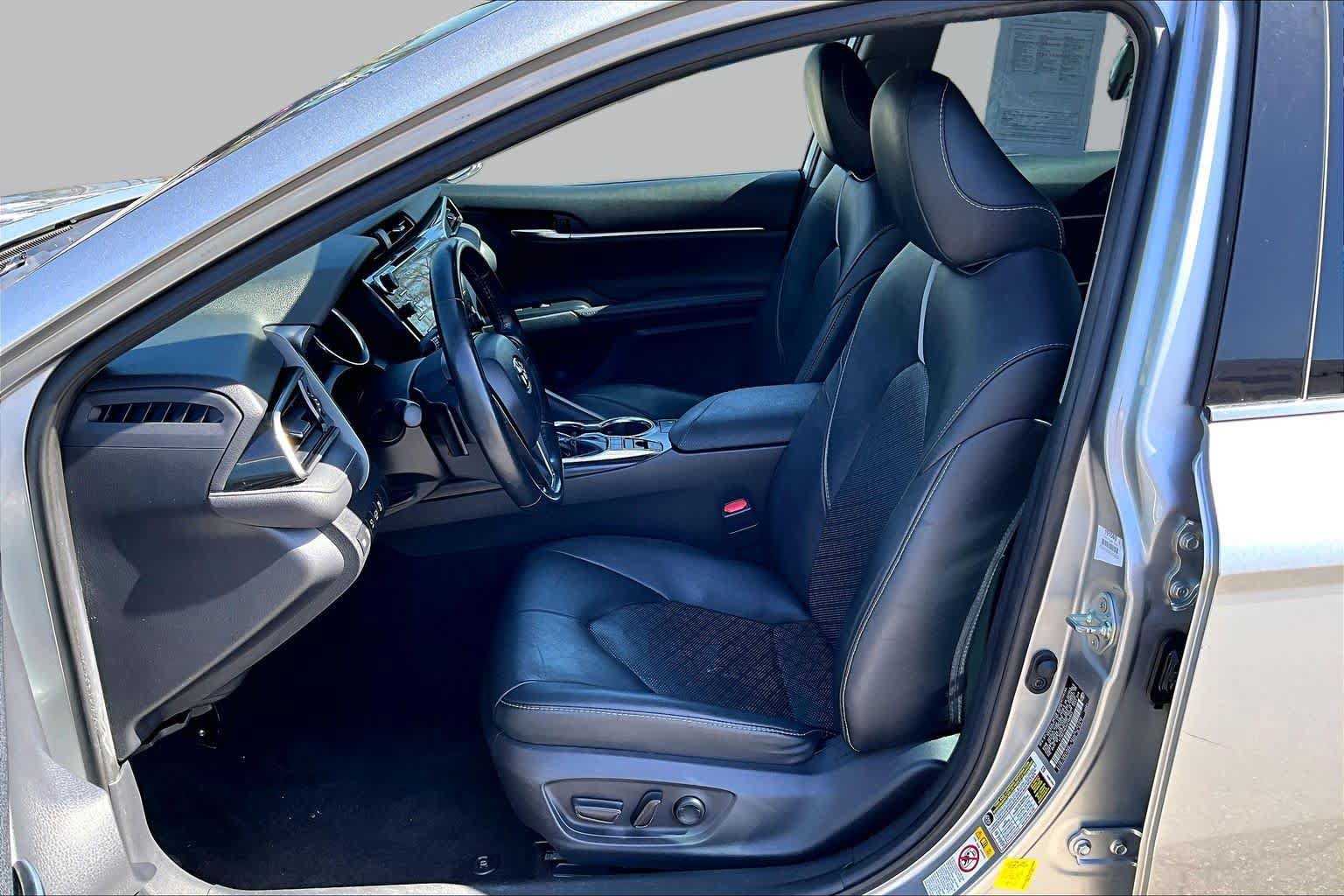 Used 2019 Toyota Camry XSE w/ Driver Assist Package FWD image 7