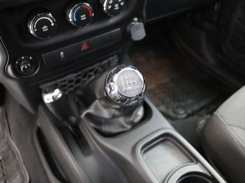Used 2016 Jeep Wrangler Sport image 15