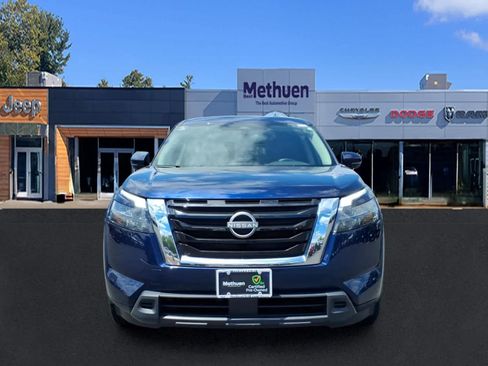Used 2024 Nissan Pathfinder SV AWD/4WD image 10