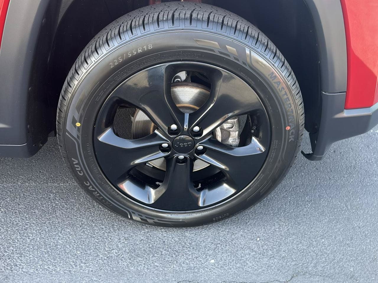 Used 2019 Jeep Compass Latitude AWD/4WD image 29