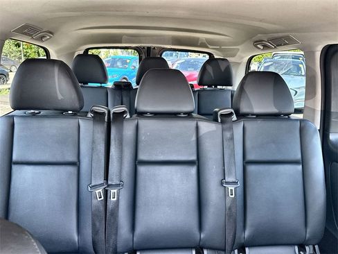 Used 2017 Mercedes-Benz Metris Passenger image 13