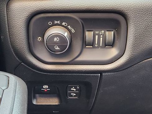 Used 2025 RAM 1500 Big Horn AWD/4WD image 22