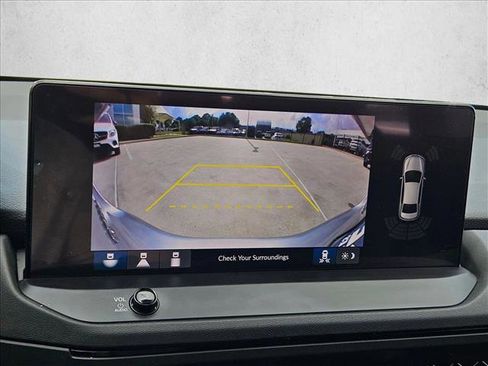 Used 2023 Honda Accord Touring image 13