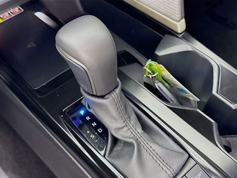 Certified 2025 Toyota Camry SE w/ Convenience Package image 16