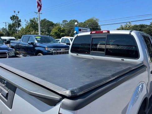 Used 2018 Nissan Frontier SV w/ Value Truck Package image 11