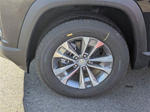 New 2026 Chevrolet Equinox LT image 8