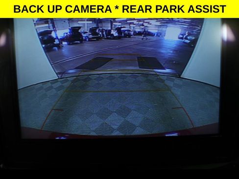 Used 2019 Chevrolet Traverse LT FWD image 6