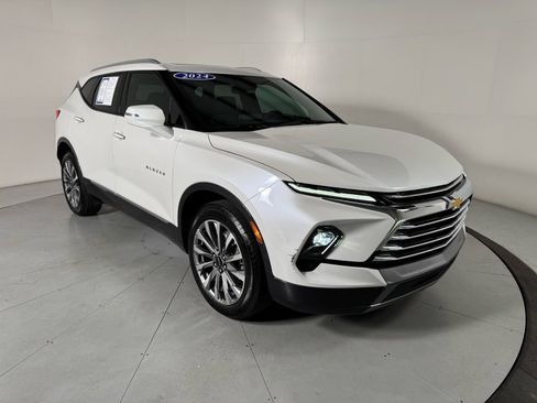 Used 2024 Chevrolet Blazer Premier w/ Enhanced Convenience Package AWD/4WD image 8
