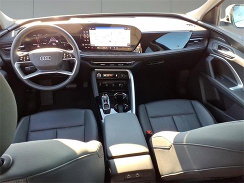 Used 2025 Audi Q5 Premium Plus w/ Premium Plus image 10