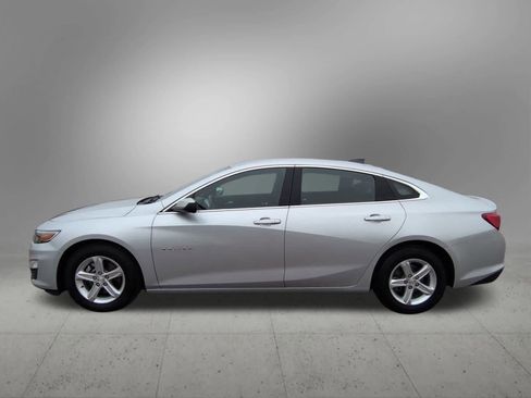 Used 2020 Chevrolet Malibu LS w/ Driver Confidence Package image 3