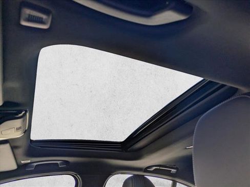 Used 2023 BMW 330i Sedan w/ Driving Assistance Package image 17