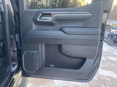 Used 2024 Chevrolet Silverado 1500 LT Trail Boss w/ Convenience Package II image 30