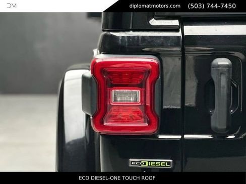Used 2021 Jeep Wrangler Unlimited Rubicon AWD/4WD image 15