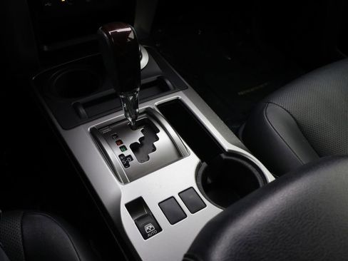 Used 2022 Toyota 4Runner Limited AWD/4WD image 39