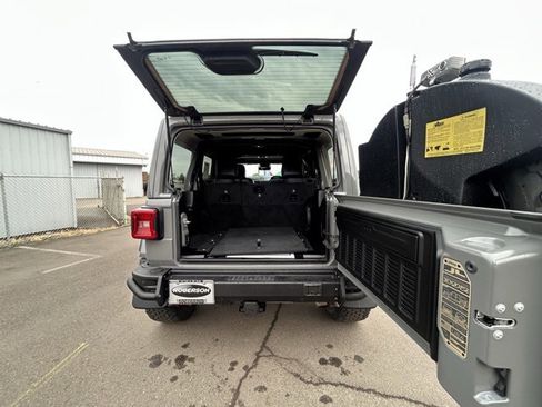 Used 2022 Jeep Wrangler Unlimited Rubicon w/ Xtreme Recon 35" Tire Package image 12