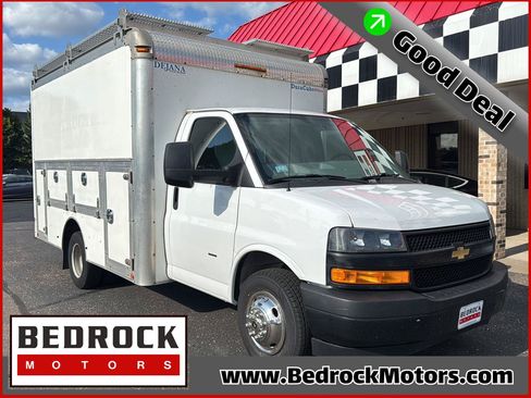 Used 2018 Chevrolet Express 3500 w/ Power Convenience Package RWD image 1