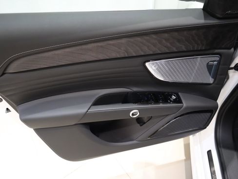 New 2025 Maserati Grecale GT image 25