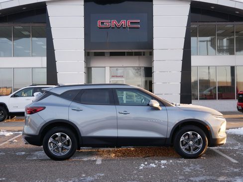 Used 2024 Chevrolet Blazer LT w/ Convenience Package image 2