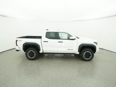 New 2025 Toyota Tacoma TRD Off-Road image 26