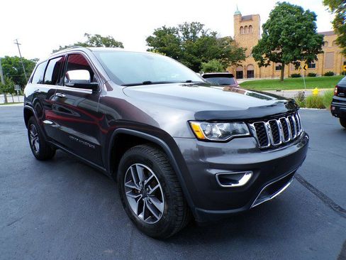 Used 2019 Jeep Grand Cherokee Limited AWD/4WD image 5