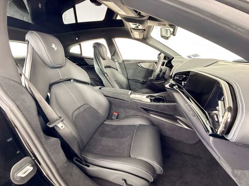 Certified 2025 Ferrari Purosangue image 22