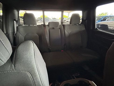 Used 2025 RAM 1500 Big Horn AWD/4WD image 28