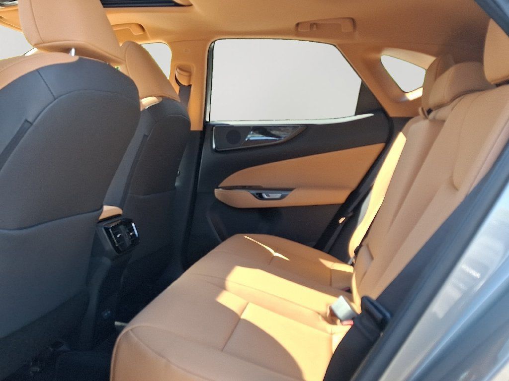 Used 2024 Lexus NX 350 AWD image 8