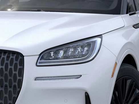 New 2026 Lincoln Corsair Premiere image 18