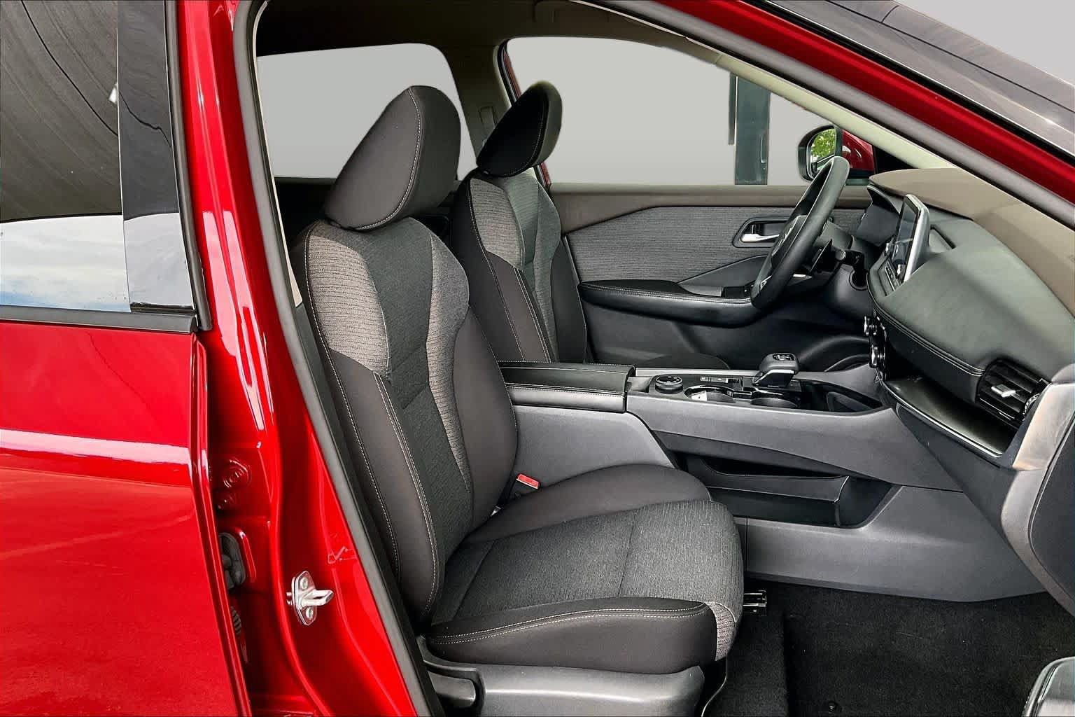 Certified 2021 Nissan Rogue SV AWD/4WD image 9