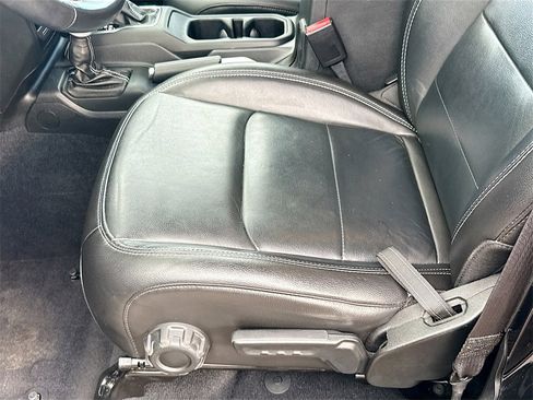 Used 2023 Jeep Wrangler Unlimited Sahara w/ Cold Weather Group image 21