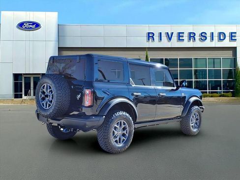 New 2025 Ford Bronco Badlands image 6