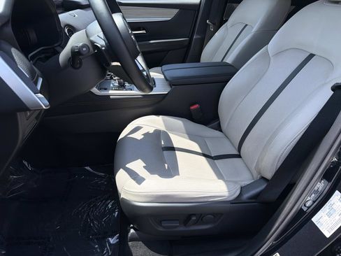Used 2024 MAZDA CX-90 Plug-In Hybrid w/ Preferred AWD/4WD image 19
