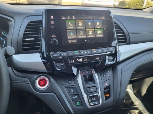 Used 2024 Honda Odyssey EX-L image 18