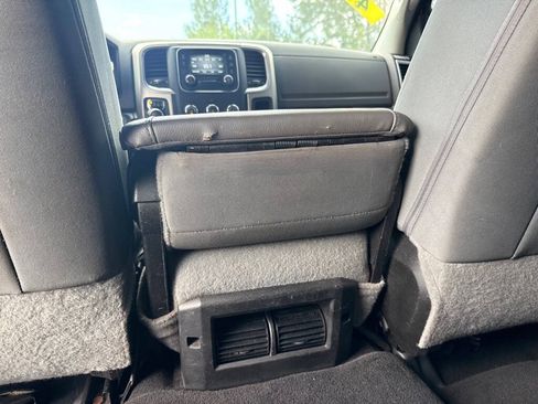 Used 2020 RAM 1500 Classic SLT AWD/4WD image 25