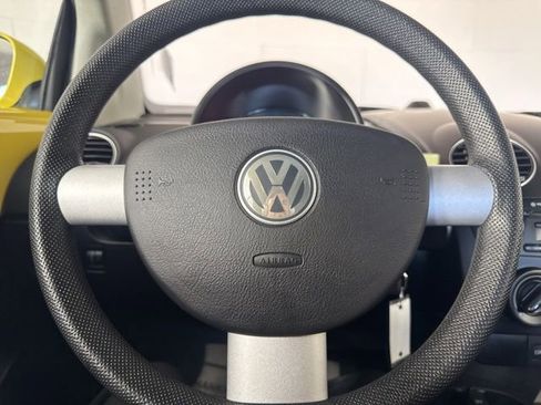 Used 2008 Volkswagen Beetle S FWD image 17