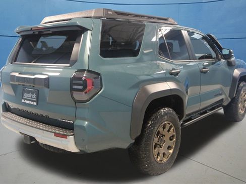 Used 2025 Toyota 4Runner Trailhunter image 38