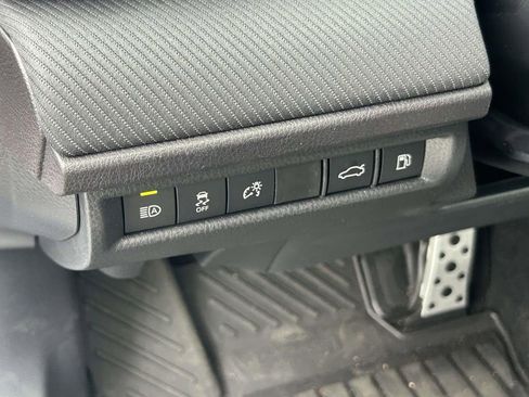 New 2026 Toyota Camry SE FWD image 19