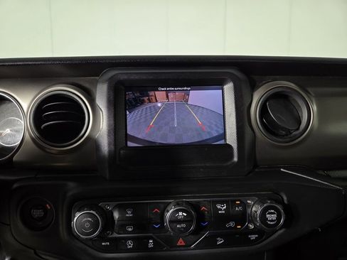 Used 2018 Jeep Wrangler Sport image 21