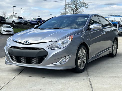 Used 2014 Hyundai Sonata Limited w/ Panoramic Sunroof Package 02 image 3