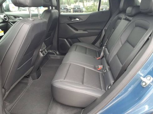 New 2026 Chevrolet Equinox LT w/ Convenience Package II FWD image 17