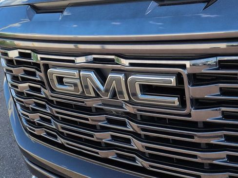 Used 2024 GMC Sierra 1500 Denali Ultimate AWD/4WD image 9