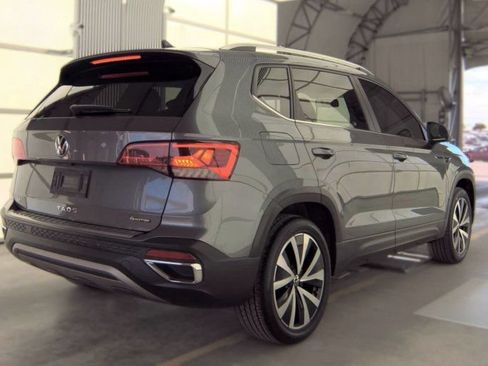 Used 2022 Volkswagen Taos SE AWD/4WD image 6