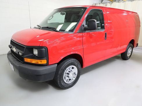 Used 2016 Chevrolet Express 3500 RWD image 11