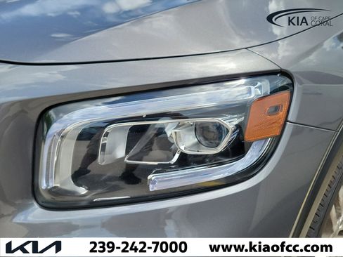 Used 2020 Mercedes-Benz GLB 250 4MATIC image 6