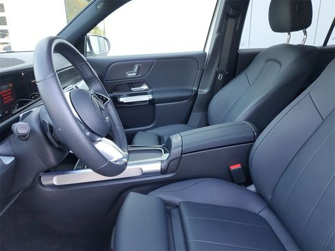 Used 2025 Mercedes-Benz EQB 250+ image 20